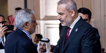 Fidan, İİT Zirvesi’nde bölge ülkeleriyle görüştü