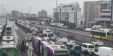 İstanbul’da trafik yoğunluğu yüzde 80’e çıktı