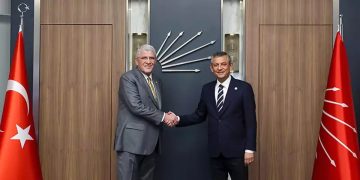 Müsavat Dervişoğlu, Özgür Özel’i makamında ziyaret etti