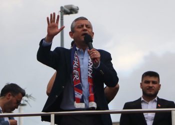 Özgür Özel: Korkmuyoruz, teslim olmuyoruz