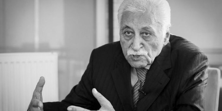 Şair ve yazar Yavuz Bülent Bakiler hayatını kaybetti