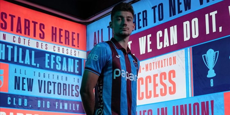 Trabzonspor, Beşiktaş’tan Ernest Muçi’yi opsiyonla kiraladı