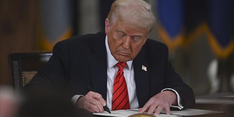 Trump, Pentagon’un adını Savaş Bakanlığı yaptı