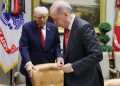 Trump’tan Cumhurbaşkanı Erdoğan’a sandalye jesti