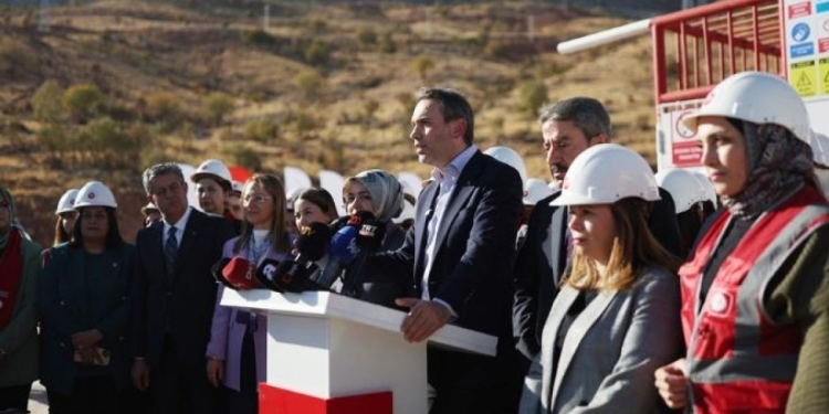 Bayraktar: Nadir toprak elementleri enerji bağımsızlığımızın anahtarı