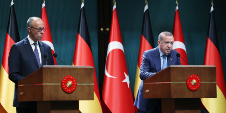 Erdoğan Merz’e fırça attı: Gazze’deki katliamı görmüyor musunuz