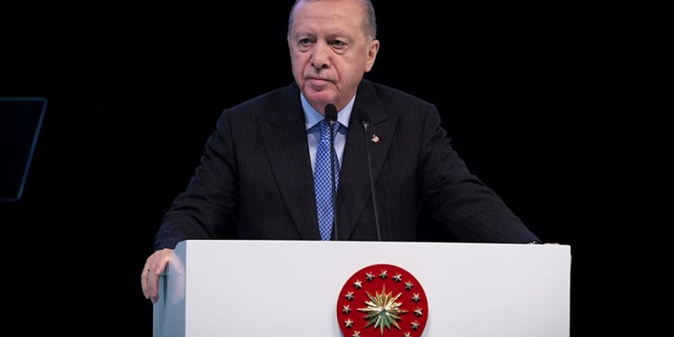 Erdoğan: Savunma sanayisinde tam bağımsız Türkiye hedefimize ilerliyoruz