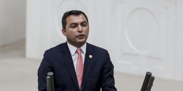 Tutuklu Manavgat Belediye Başkanı Niyazi Nefi Kara CHP’den istifa etti