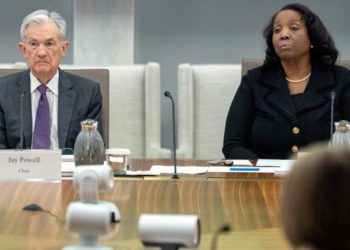 Yüksek Mahkeme karar verdi: Lisa Cook ocak ayına kadar görevde