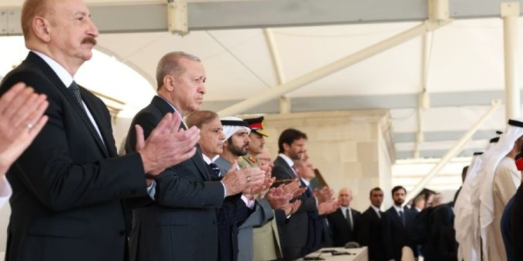 Aliyev: Azerbaycan bayrağı burada ebedi dalgalanacak