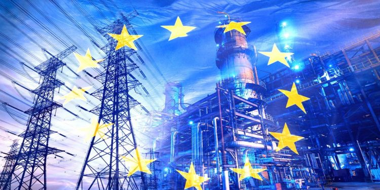 Mahfi Eğilmez, “Avrupa zorda” dedi, çıkış yolunu gösterdi