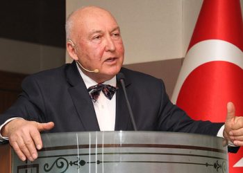 Prof. Övgün Ahmet Ercan’dan üzen haber