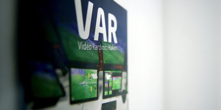 Fenerbahçe-Beşiktaş derbisinin VAR hakemi belli oldu
