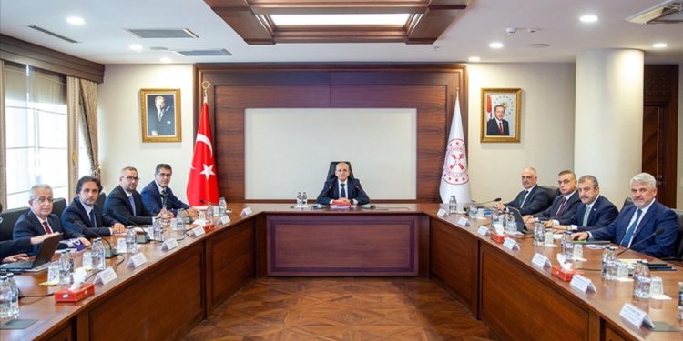 Finansal İstikrar Komitesi’nden fon piyasalarına yakın takip!