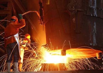 TÜİK: Sanayi üretimi ekimde aylık daraldı, yıllık arttı