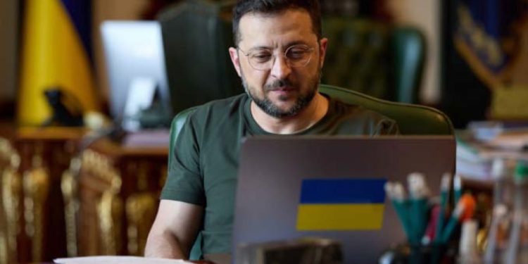 Zelenskiy’den seçim açıklaması