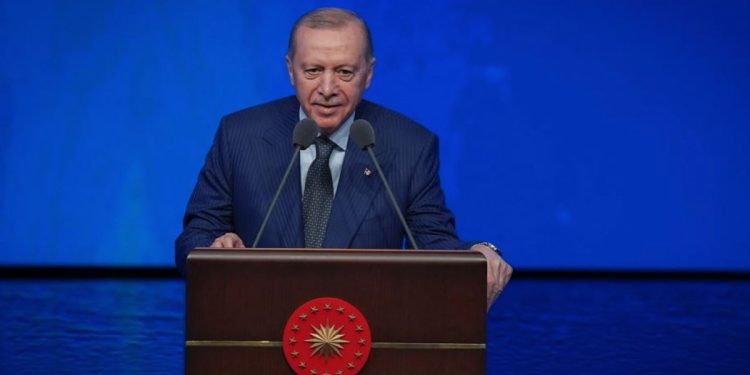 Erdoğan: Uyuşturucu, alkol, sigara terörden daha zararlı boyuta ulaştı