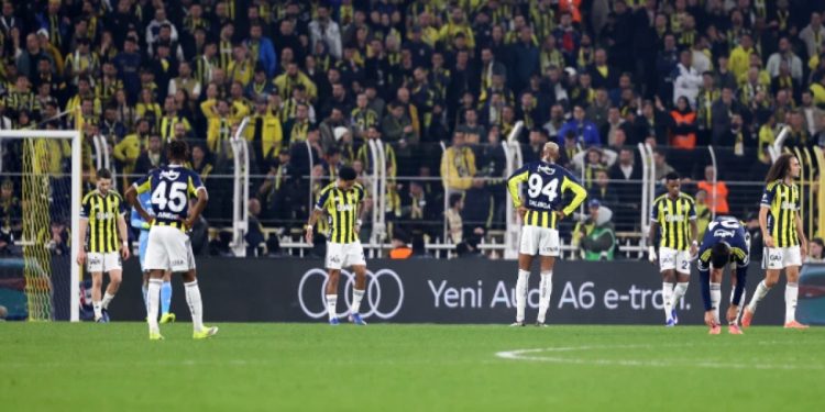 Fenerbahçe evinde takıldı: Göztepe ile 1-1