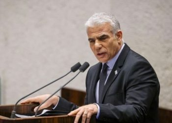 İsrail eski başbakanından, İran’a “Venezuela’yı yakından takip etme” tehdidi