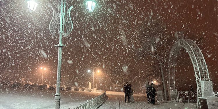 İstanbul’a kar geri geldi