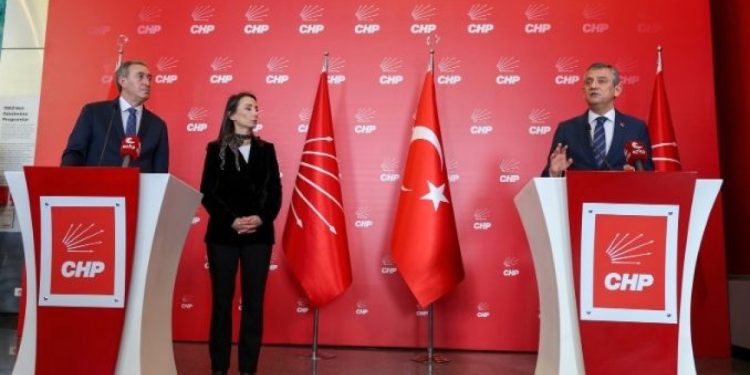 Özgür Özel: Mürşitpınar Sınır Kapısı açılmalı