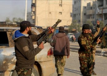 Suriye ordusu ile YPG arasında şiddetli çatışma