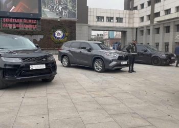 65 milyon liralık kaçak lüks araç operasyonu!