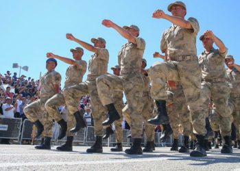 AK Parti’den askerlik sisteminde yeni düzenleme sinyali