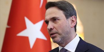 Bakan Bayraktar’dan Paris’te enerji diplomasisi