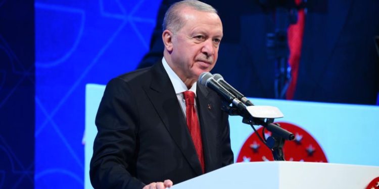 Erdoğan: Dünya hızla değişirken, Türkiye’nin yıldızı parlıyor