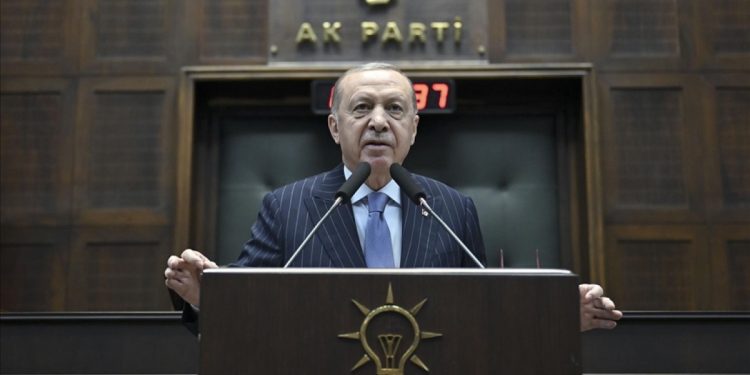 Erdoğan’dan Özel’e tepki: Meyhane jargonuyla siyasetçilik oynamasın