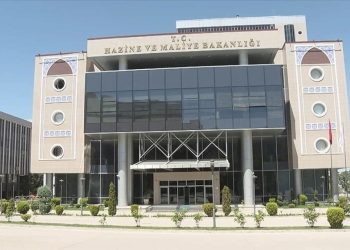 Maliye’de FETÖ operasyonu! 93 vergi müfettişi gözaltında