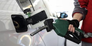 Avrupa’da akaryakıt fiyatları rekor seviyeye yükseldi