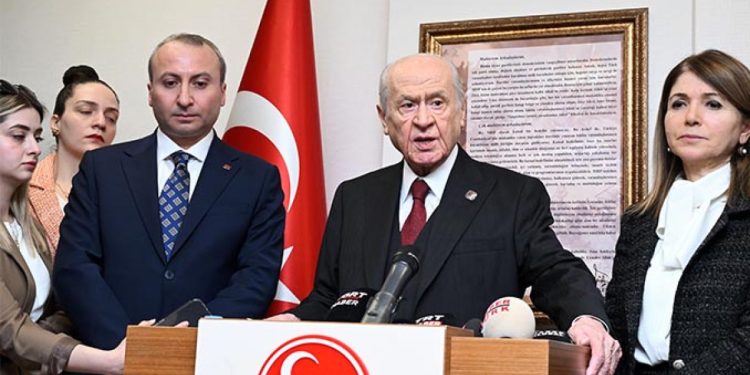Bahçeli: Rejim değişikliği İsrail’den başlamalı