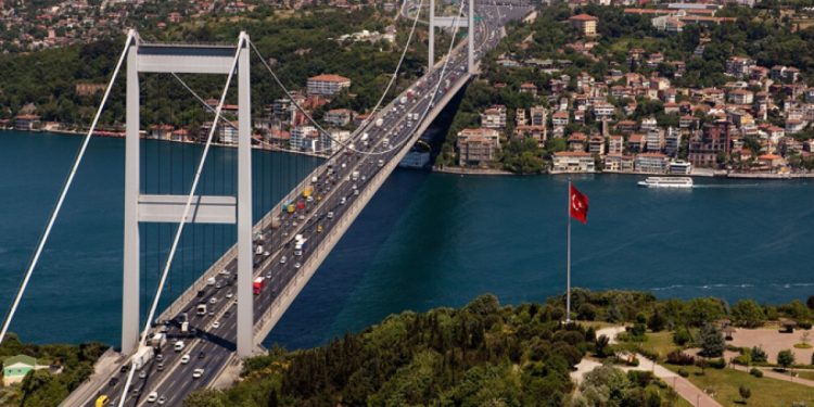 Bayramda köprü ve otoyollar ücretsiz oldu