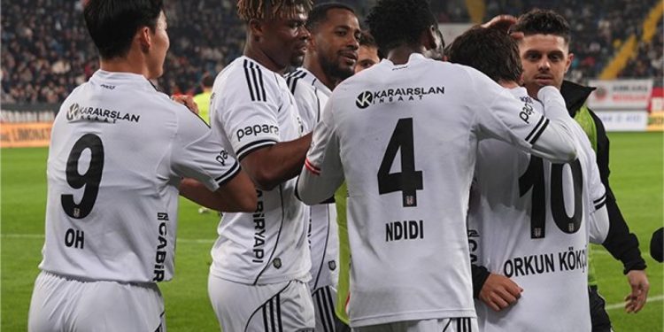 Beşiktaş Ankara deplasmanında ikinci yarı golleriyle kazandı