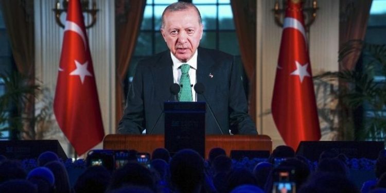 Cumhurbaşkanı Erdoğan: Galiplerin kurduğu sistem meşruiyet krizi yaşıyor