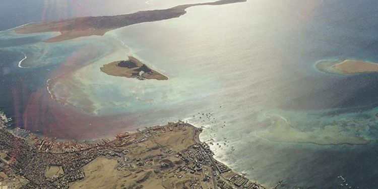 Devrim Muhafızları: Hürmüz Boğazı kapatıldı