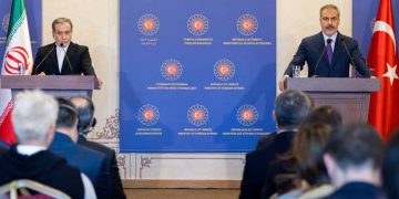 Dışişleri Bakanı Fidan, İranlı mevkidaşı Erakçi ile görüştü