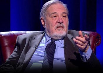 Diyabet ve böbrek rahatsızlığı olan İlber Ortaylı yoğun bakımda