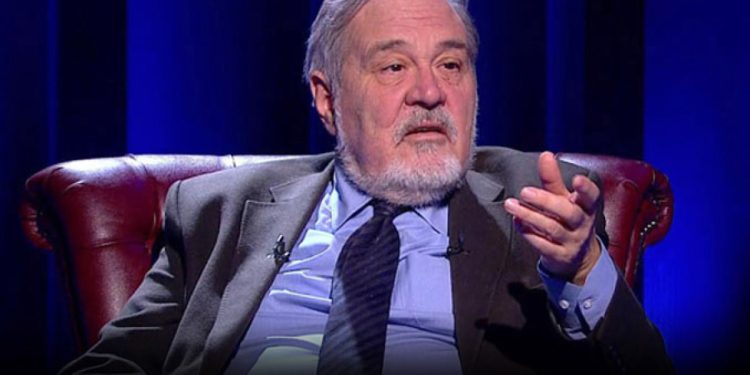 Diyabet ve böbrek rahatsızlığı olan İlber Ortaylı yoğun bakımda