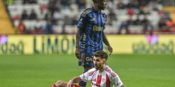 Fenerbahçe Antalya’da bir puana razı