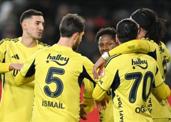 Fenerbahçe, Karagümrük’e konuk oluyor! 6 oyuncu yok