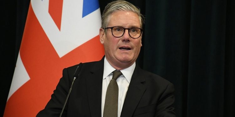 İngiltere’den İran açıklaması: Savaş bir süre daha devam edebilir