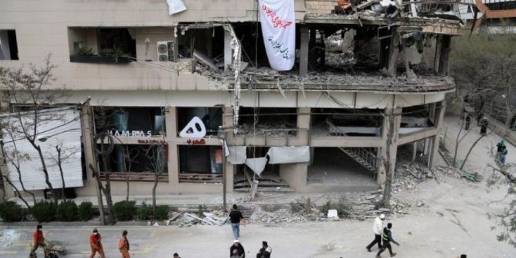 İran’da El-Araby TV’nin Tahran ofisine saldırı!