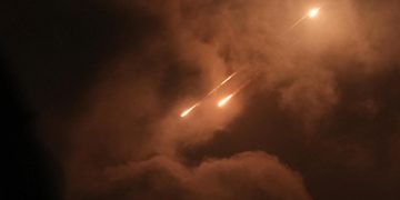 İran’dan İsrail ve Kuveyt’teki petrol tesislerine saldırı