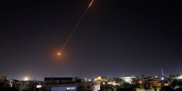 İsrail, Devrim Muhafızları karargahını vurduğunu açıkladı