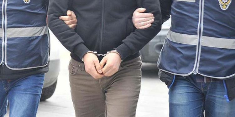 İzinsiz sermaye piyasası faaliyetine operasyon: 5 gözaltı