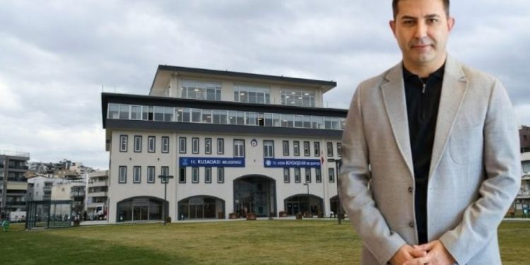 Kuşadası Belediyesi’ne operasyon! Başkan Ömer Günel gözaltında