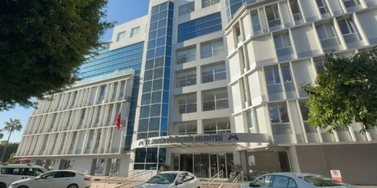Mersin’de belediyeye ikinci operasyon